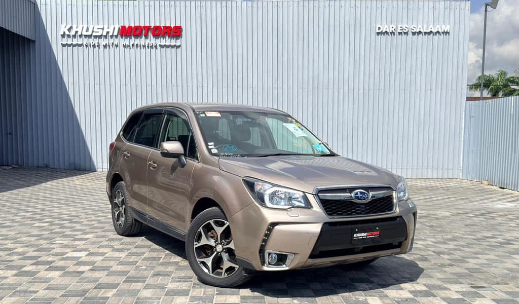 2014 Subaru Forester image-1