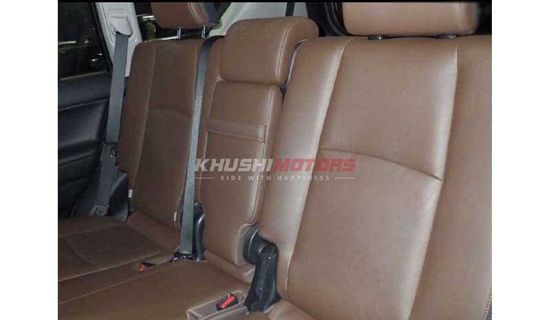 2017 Toyota Land Cruiser Prado image-6
