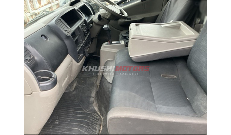 2017 Nissan Atlas image-4