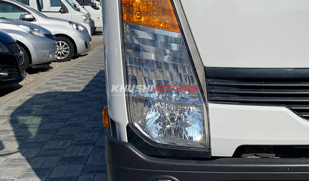 2017 Nissan Atlas image-5