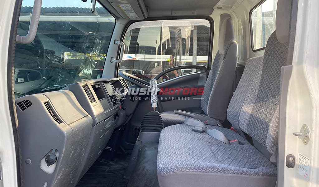 2018 Isuzu ELF image-5