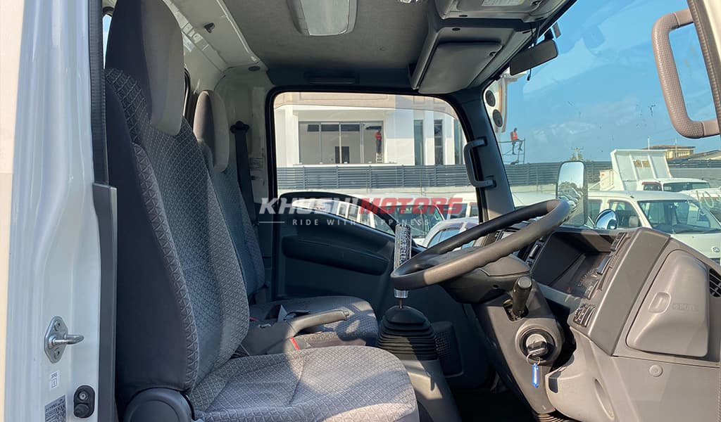 2018 Isuzu ELF image-8