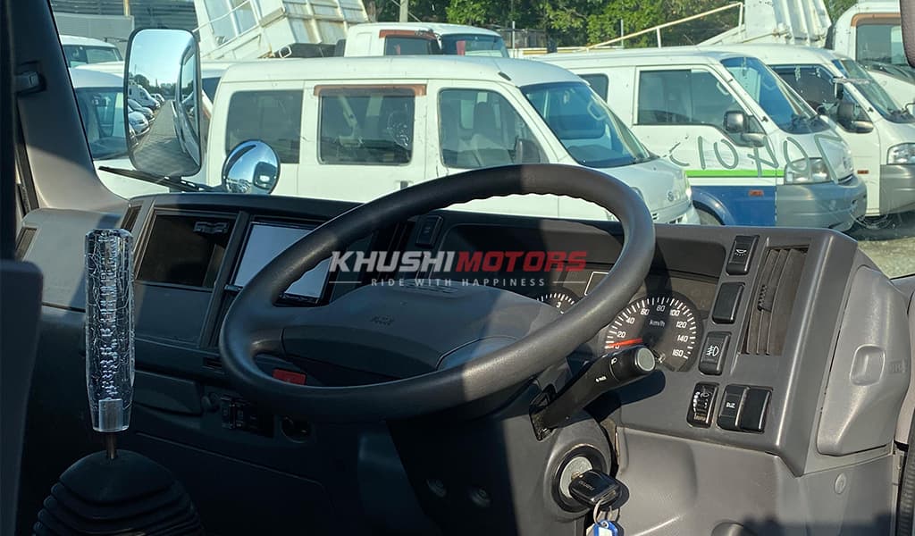 2018 Isuzu ELF image-9