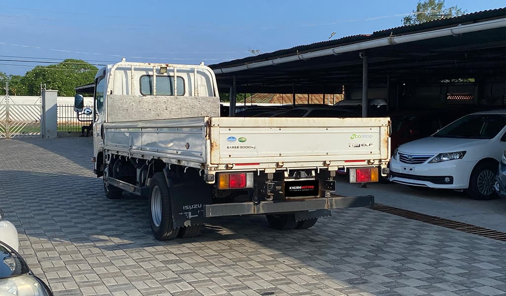 2018 Isuzu ELF image-11