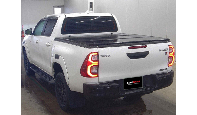 2022 Toyota Hilux image-3