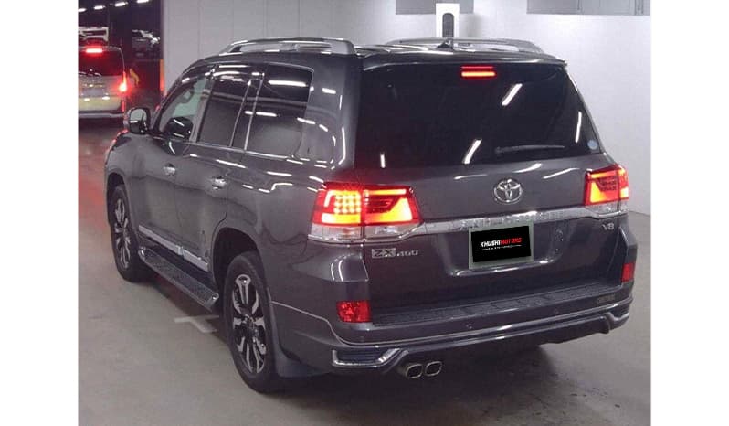 2019 Toyota Land Cruiser image-2