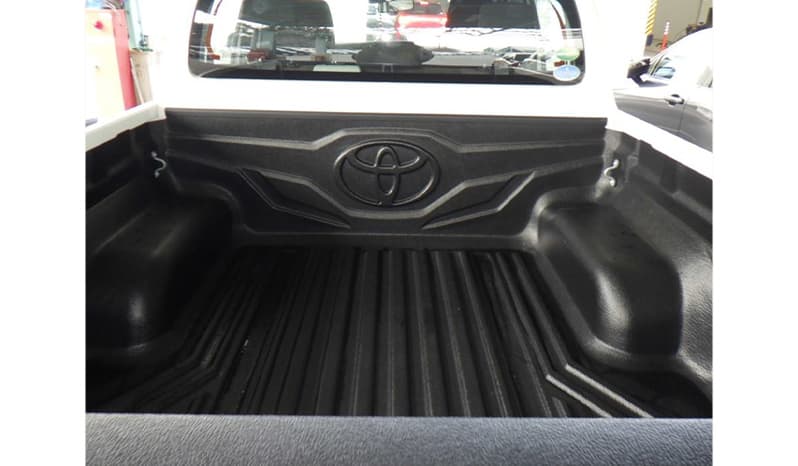 2018 Toyota Hilux image-6