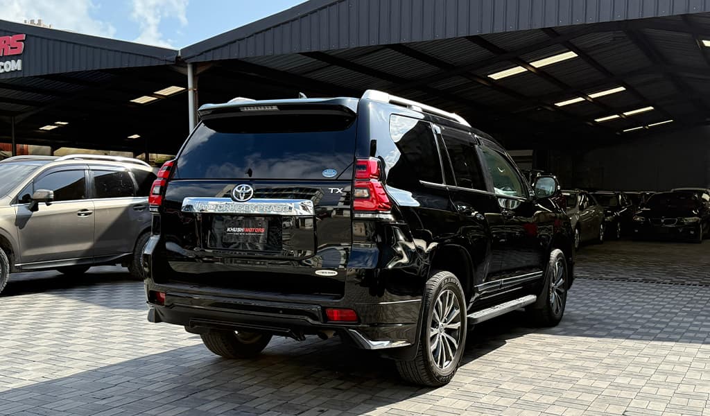 2018 Toyota Land Cruiser Prado image-12