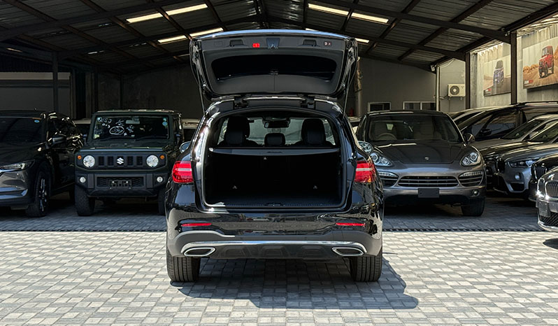 2018 Mercedes-Benz Glc 220d image-2