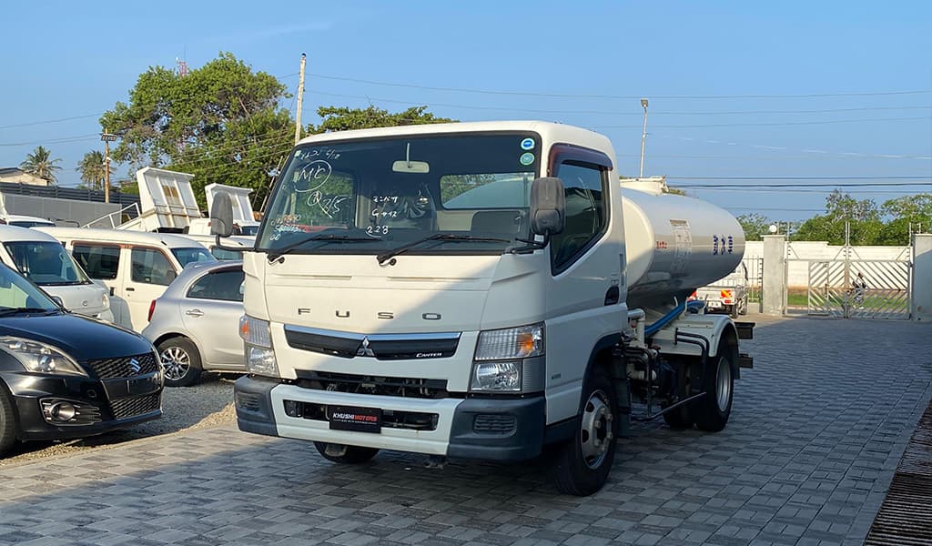 2017 Mitsubishi Canter image-13