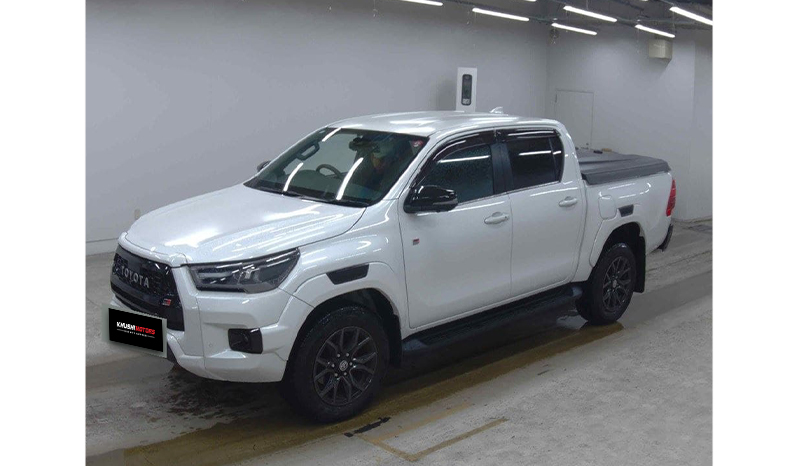 2024 Toyota Hilux image-4