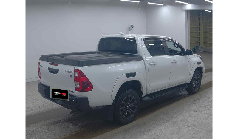 2024 Toyota Hilux image-5
