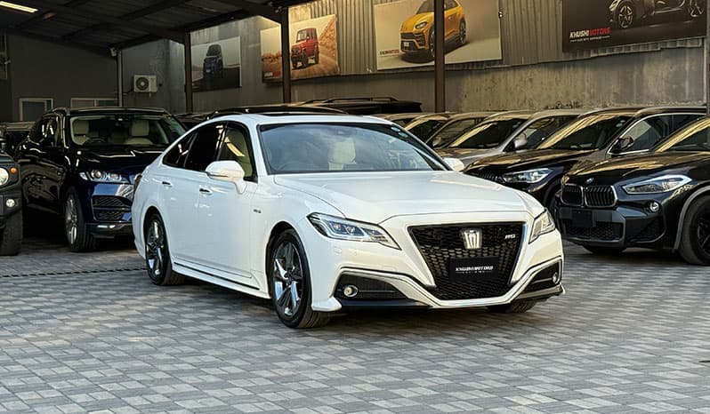 2019 Toyota Crown RS image-1
