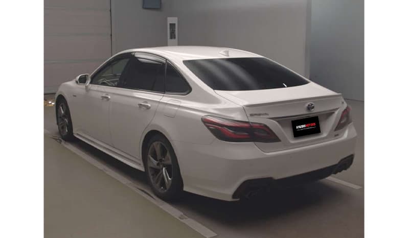 2019 Toyota Crown RS image-3