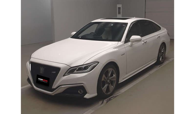 2019 Toyota Crown RS image-4