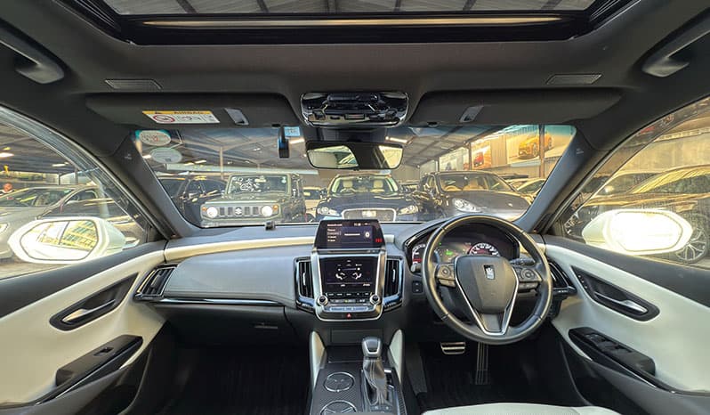 2019 Toyota Crown RS image-14