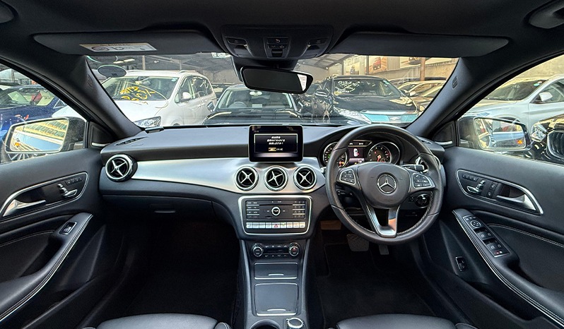 2018 Mercedes-Benz Gla220 image-9