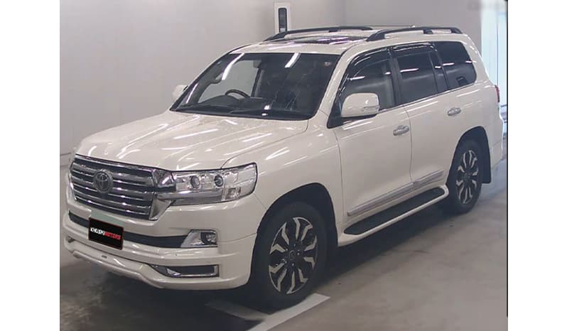 2017 Toyota Land Cruiser image-2