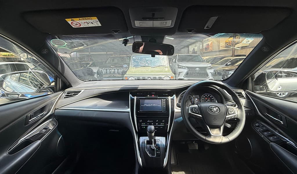 2019 Toyota Harrier image-10