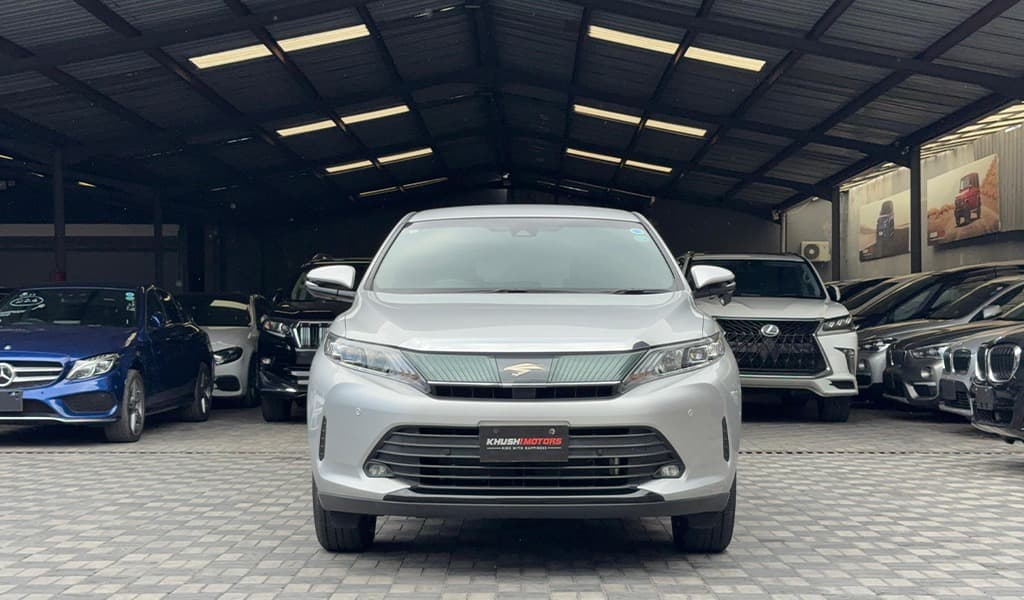 2019 Toyota Harrier image-16