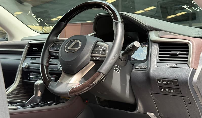 2018 Lexus Rx450hl image-16
