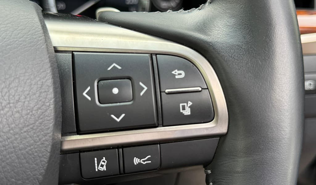 2018 Lexus LX570 image-21