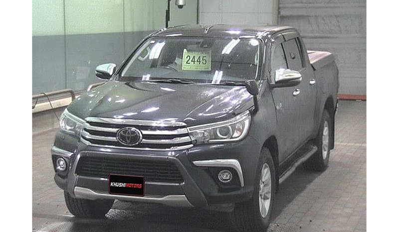 2017 Toyota Hilux image-2
