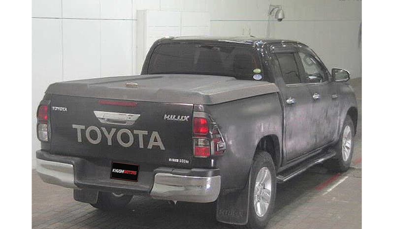 2017 Toyota Hilux image-3