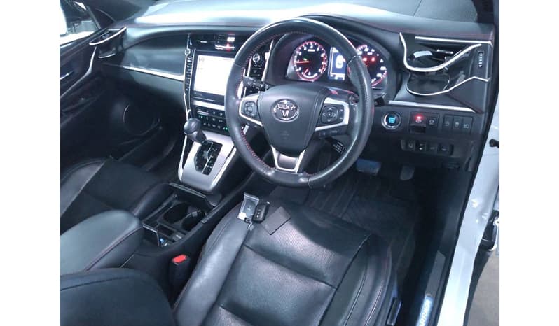 2018 Toyota Harrier image-5