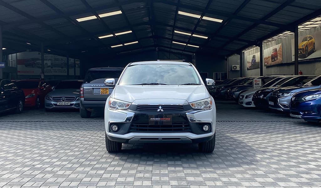 2017 Mitsubishi Rvr image-1