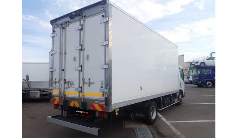 2017 Isuzu ELF image-4