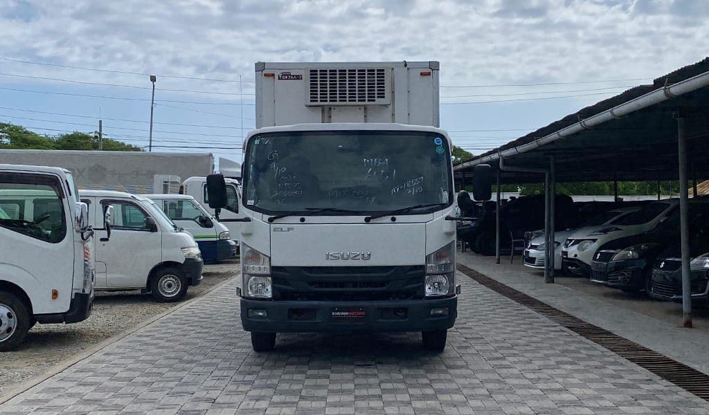 2017 Isuzu ELF image-1