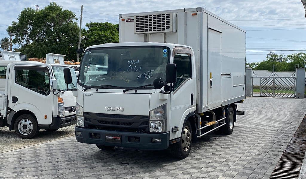 2017 Isuzu ELF image-14