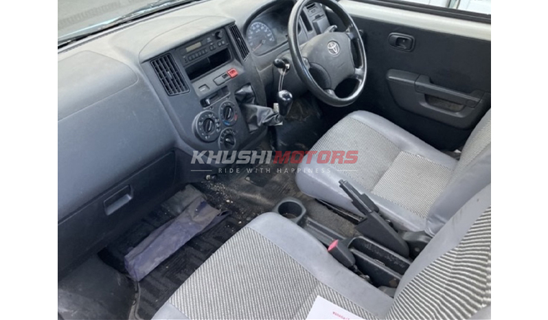 2017 Toyota Townace image-4