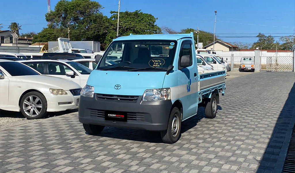2017 Toyota Townace image-6