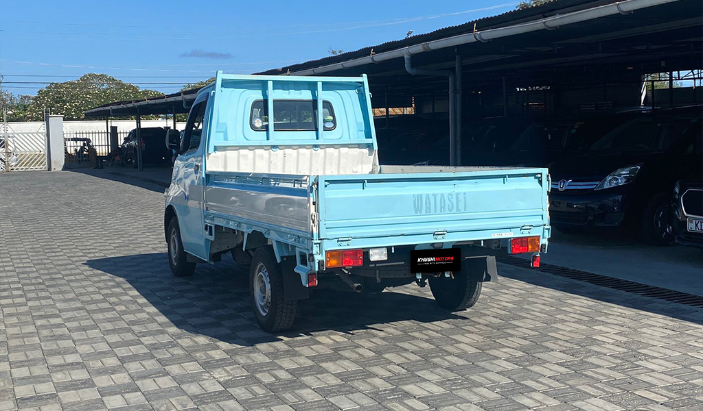 2017 Toyota Townace image-7