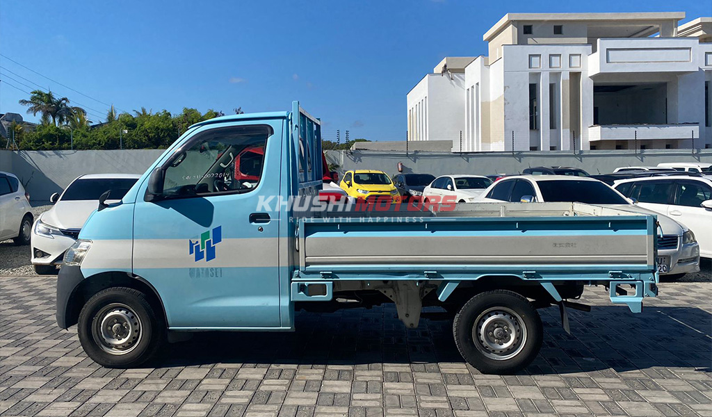 2017 Toyota Townace image-9