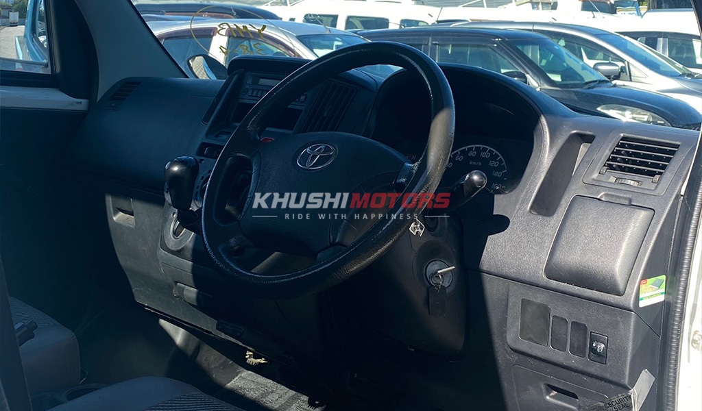 2017 Toyota Townace image-10