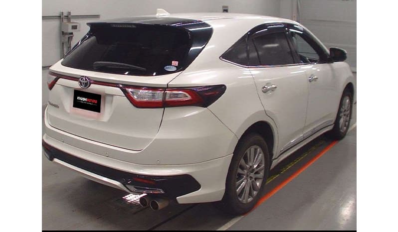 2017 Toyota Harrier image-3