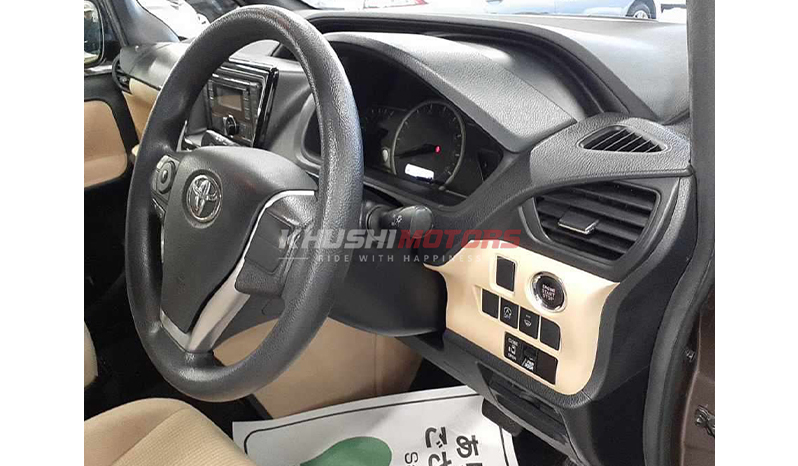 2017 Toyota Noah image-6