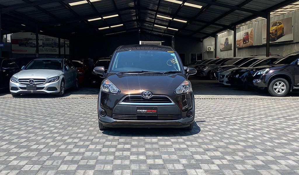 2017 Toyota Sienta image-1