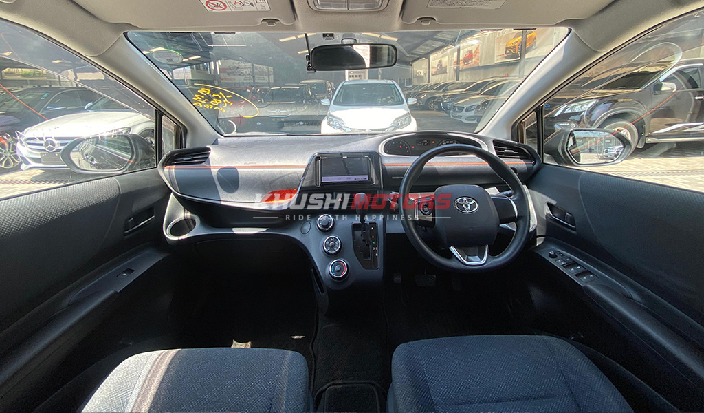 2017 Toyota Sienta image-11