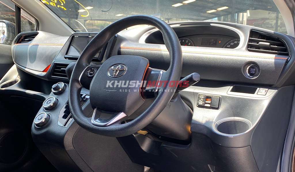 2017 Toyota Sienta image-12