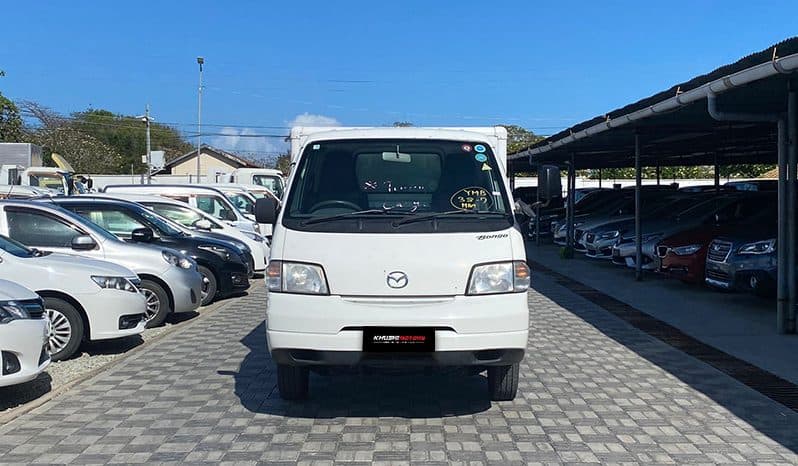 2017 Mazda Bongo image-1