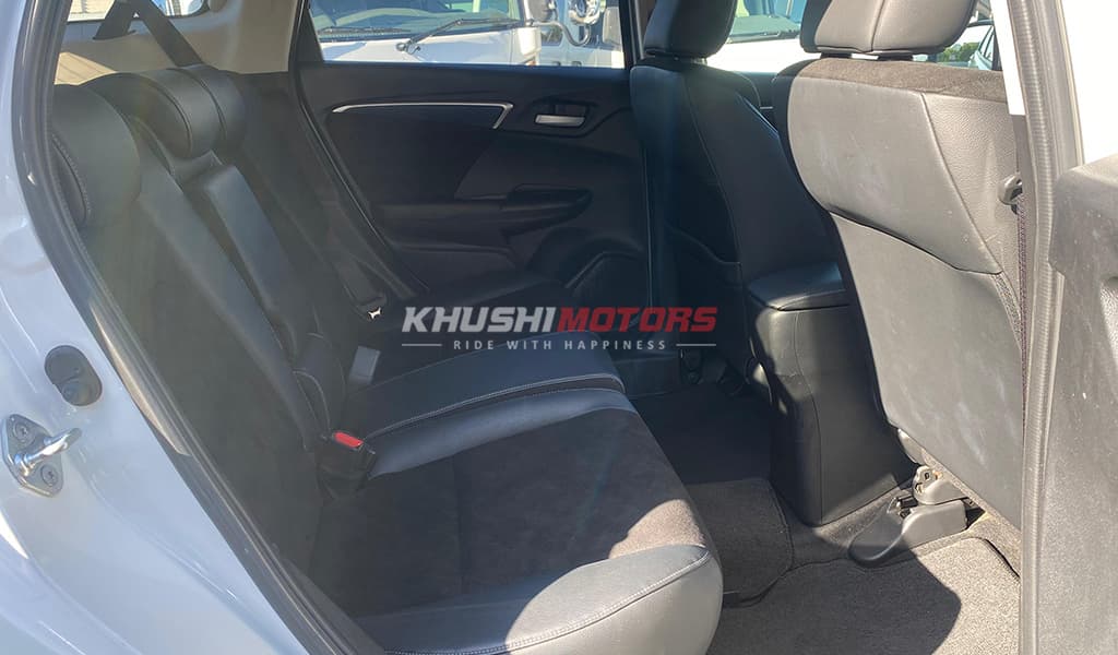 2017 Honda Shuttle image-8