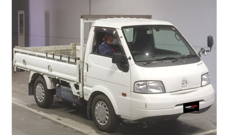 2017 Mazda Bongo image-1