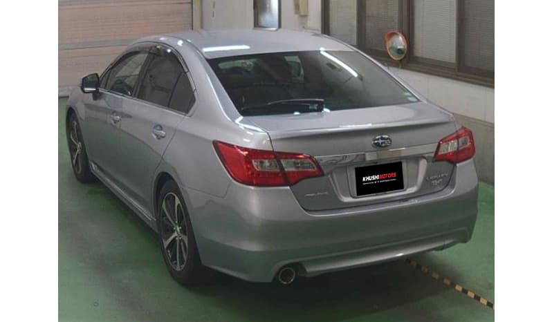 2017 Subaru Legacy B4 image-4