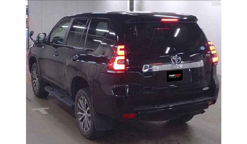 2018 Toyota Land Cruiser Prado image-4