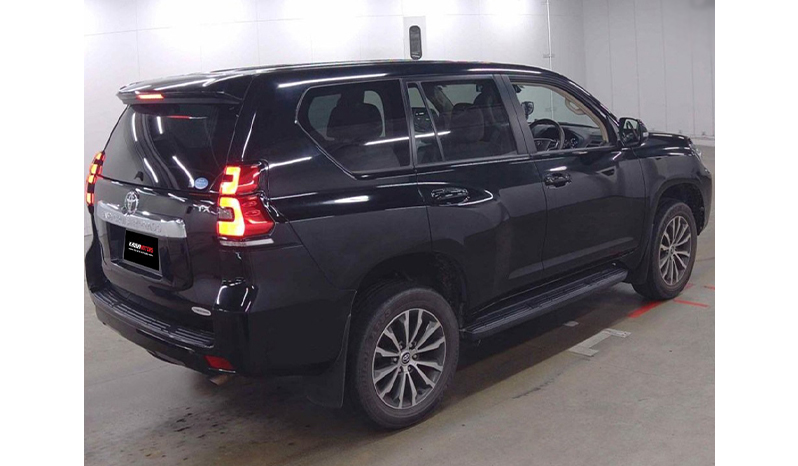 2018 Toyota Land Cruiser Prado image-5