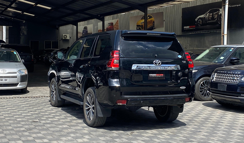 2018 Toyota Land Cruiser Prado image-10
